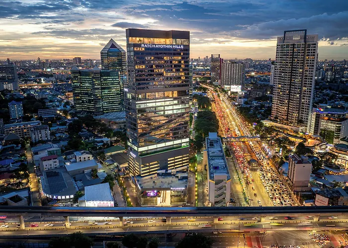 The Quarter Ratchayothin By Uhg 4*