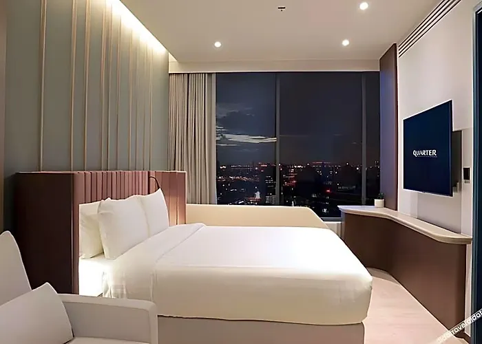 The Quarter Ratchayothin By Uhg 4*